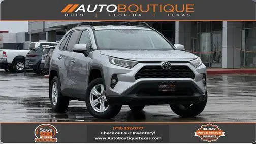 2021 Toyota RAV4 XLE FWD photo