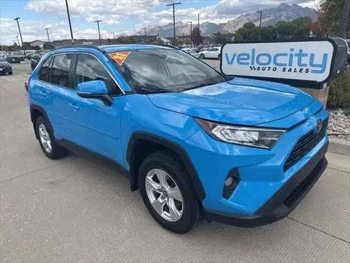 2021 Toyota RAV4 XLE AWD photo