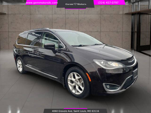 2018 Chrysler Pacifica Minivan Touring L Plus FWD photo