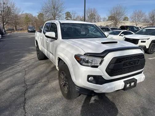 2016 Toyota Tacoma TRD Sport RWD photo