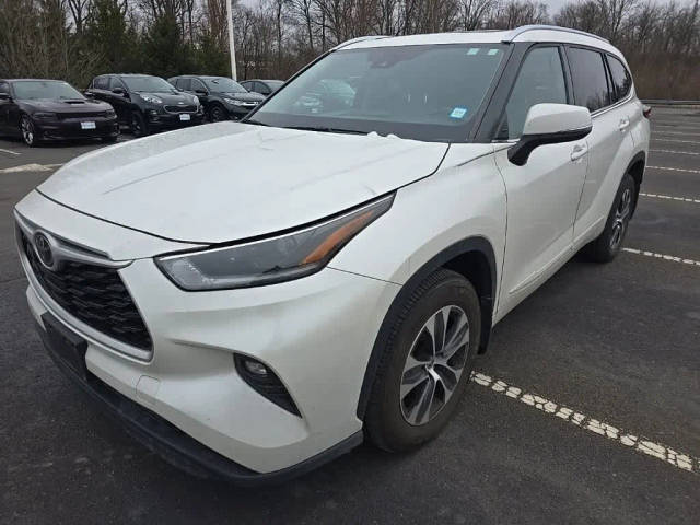 2021 Toyota Highlander XLE AWD photo