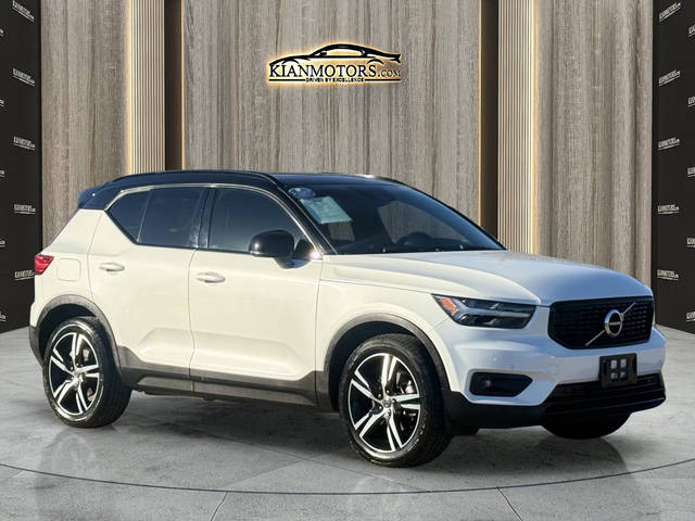 2021 Volvo XC40 R-Design AWD photo