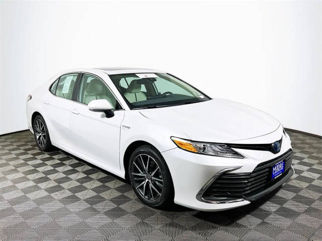 2021 Toyota Camry Hybrid XLE FWD photo