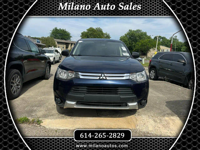 2015 Mitsubishi Outlander ES FWD photo