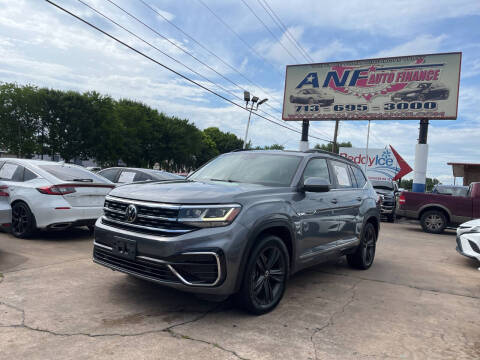 2021 Volkswagen Atlas 3.6L V6 SE w/Technology R-Line AWD photo