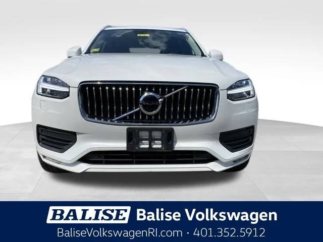2021 Volvo XC90 Momentum AWD photo