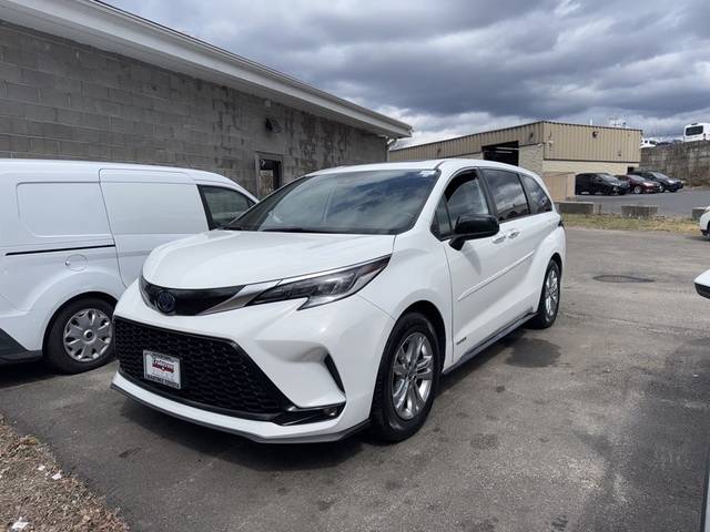 2021 Toyota Sienna XSE AWD photo