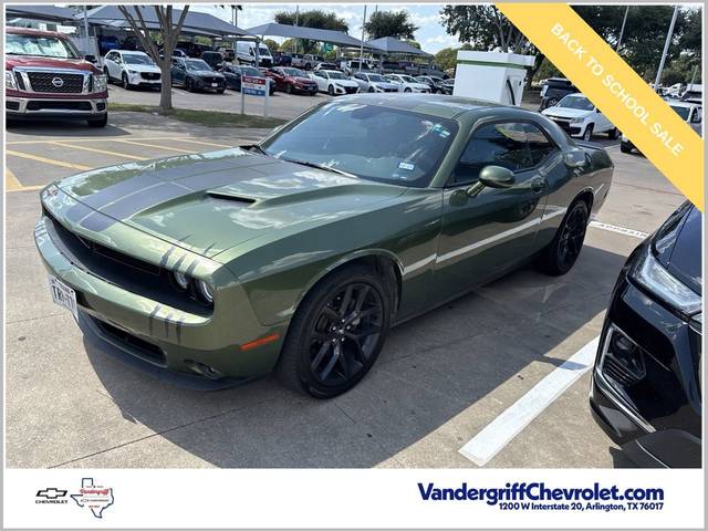 2021 Dodge Challenger SXT RWD photo