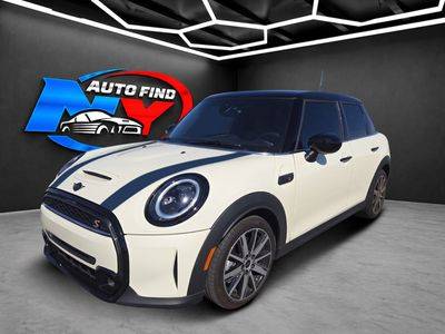 2022 MINI Hardtop 4 Door Cooper S FWD photo