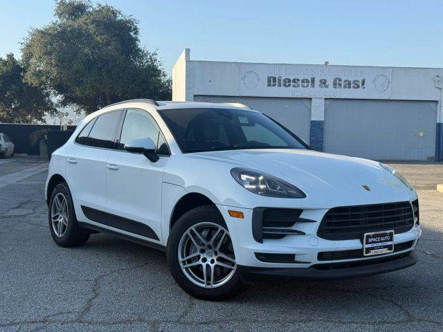 2021 Porsche Macan AWD photo
