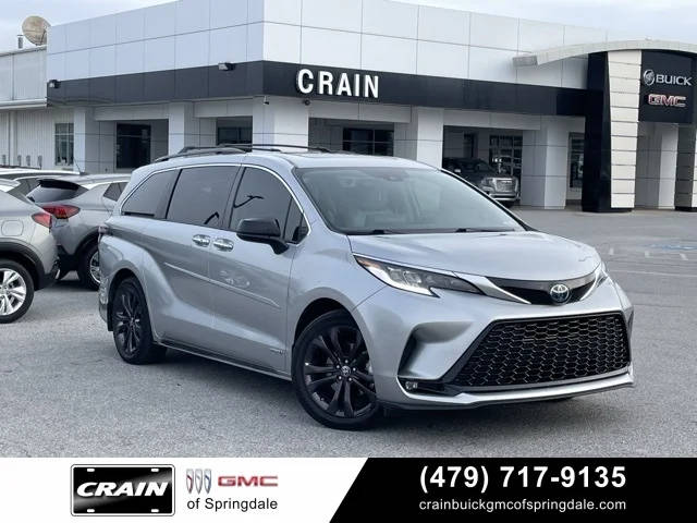 2021 Toyota Sienna XSE FWD photo