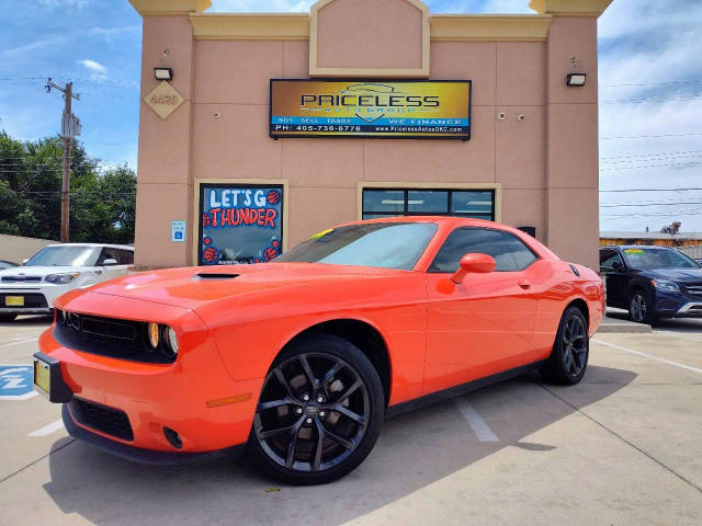2021 Dodge Challenger SXT RWD photo