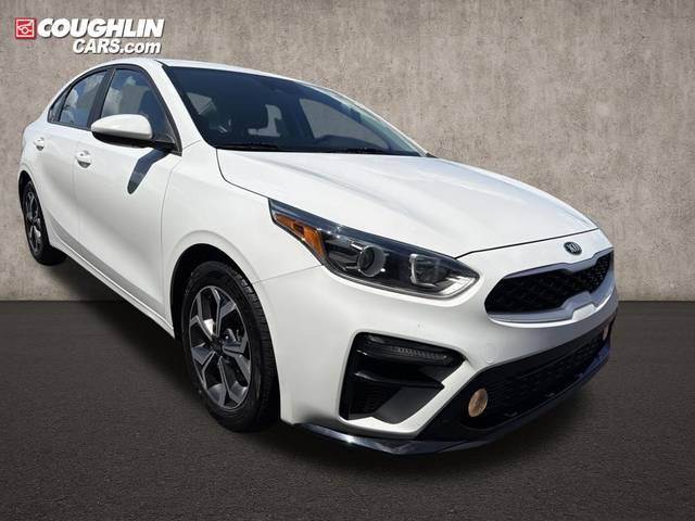 2021 Kia Forte LXS FWD photo