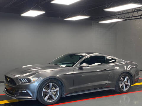 2015 Ford Mustang V6 RWD photo