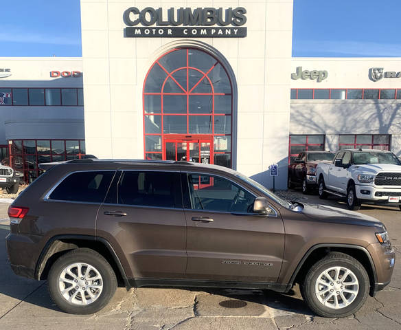 2021 Jeep Grand Cherokee Laredo E 4WD photo