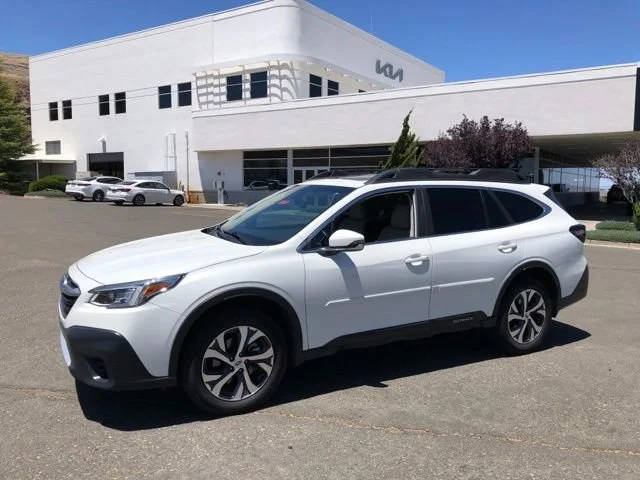 2022 Subaru Outback Limited XT AWD photo