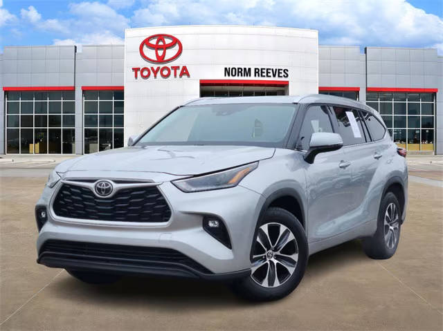 2021 Toyota Highlander XLE FWD photo