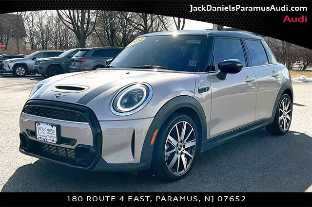 2022 MINI Hardtop 4 Door Cooper S FWD photo