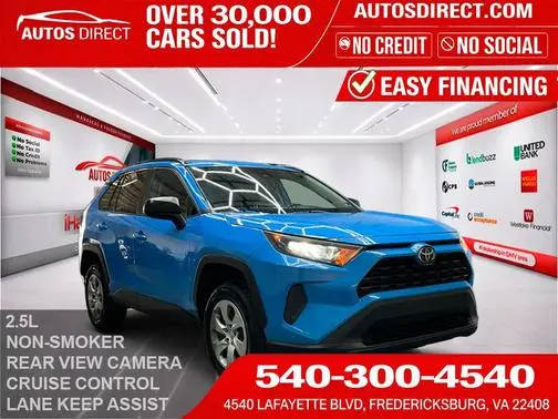 2021 Toyota RAV4 LE FWD photo