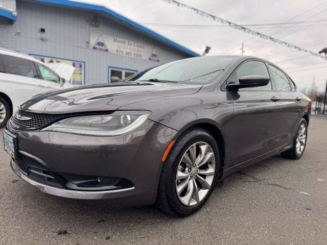2015 Chrysler 200 S FWD photo