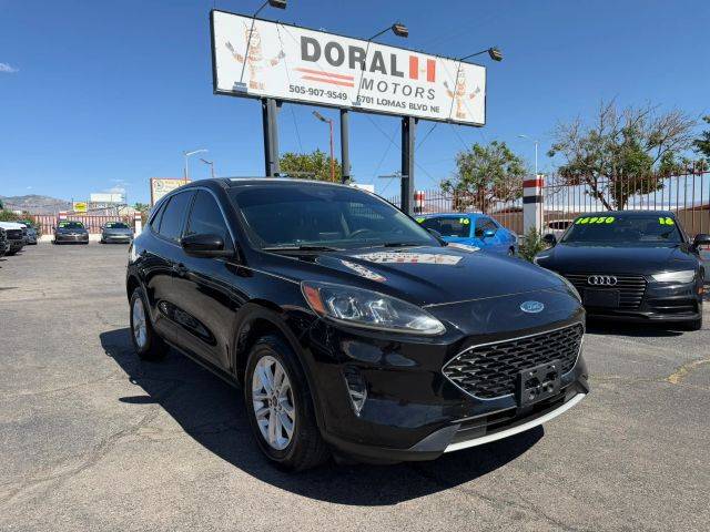 2020 Ford Escape SE AWD photo