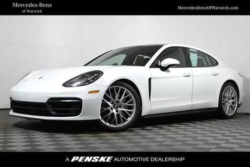 2021 Porsche Panamera 4 AWD photo