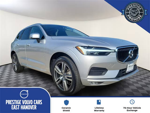 2021 Volvo XC60 Momentum AWD photo