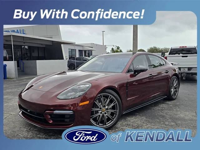 2021 Porsche Panamera GTS AWD photo