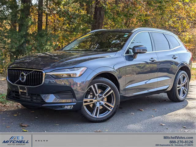 2021 Volvo XC60 Momentum AWD photo