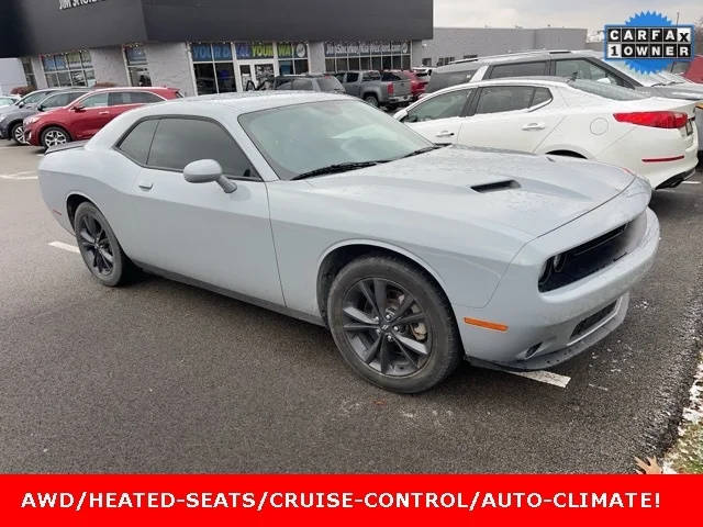 2021 Dodge Challenger SXT AWD photo