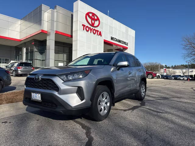 2021 Toyota RAV4 LE AWD photo