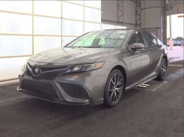 2021 Toyota Camry SE FWD photo