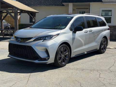 2021 Toyota Sienna XSE FWD photo