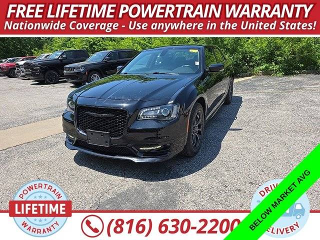 2021 Chrysler 300 Touring L AWD photo
