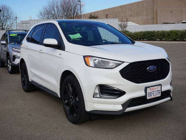 2021 Ford Edge ST-Line AWD photo