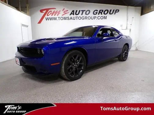 2021 Dodge Challenger SXT RWD photo