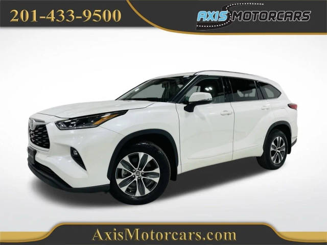 2021 Toyota Highlander XLE AWD photo