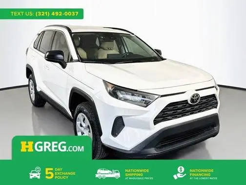 2021 Toyota RAV4 LE FWD photo