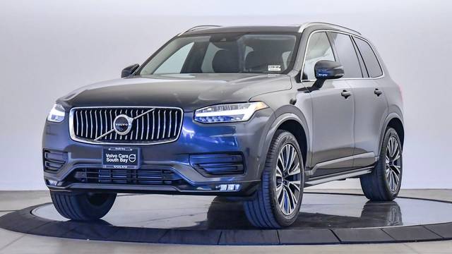 2021 Volvo XC90 Momentum AWD photo