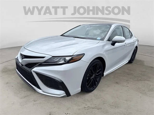 2021 Toyota Camry XSE FWD photo