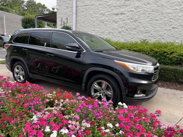 2015 Toyota Highlander Limited Platinum FWD photo