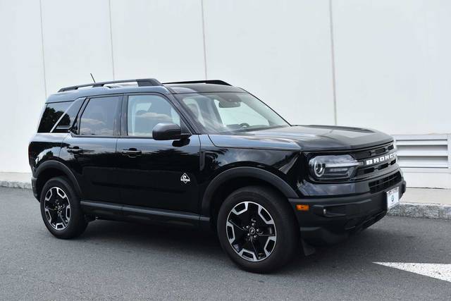 2021 Ford Bronco Sport Outer Banks 4WD photo