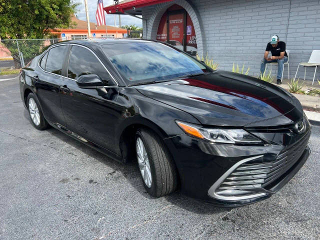 2021 Toyota Camry LE FWD photo