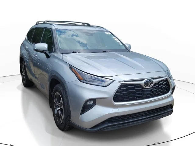 2021 Toyota Highlander XLE FWD photo