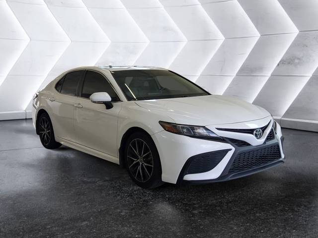 2021 Toyota Camry SE FWD photo