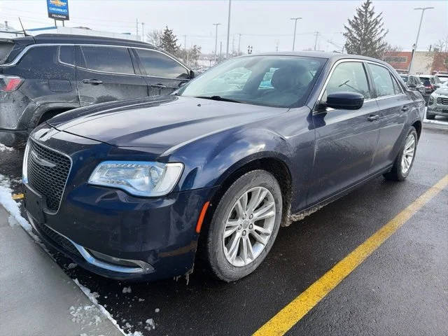 2017 Chrysler 300 Limited RWD photo