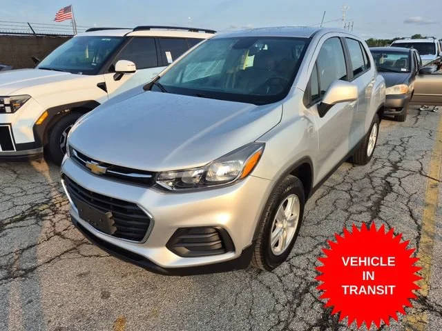2021 Chevrolet Trax LS AWD photo