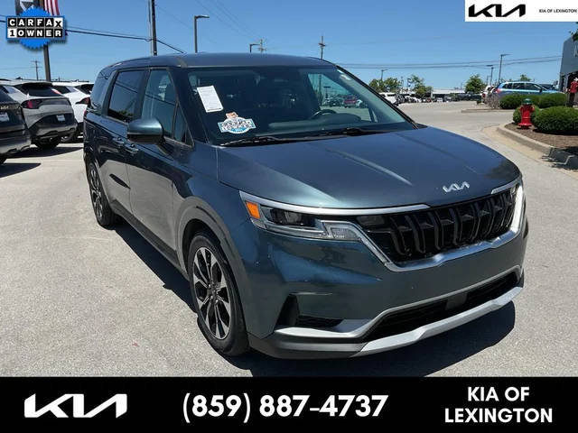 2022 Kia Carnival EX FWD photo