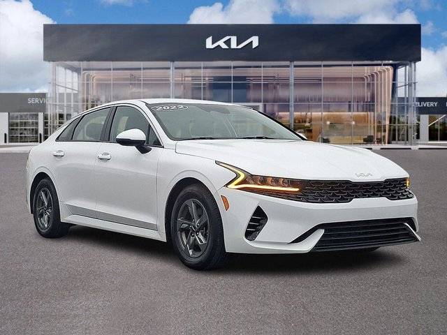 2022 Kia K5 LXS FWD photo