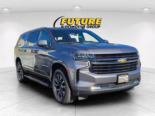 2021 Chevrolet Suburban LT 4WD photo